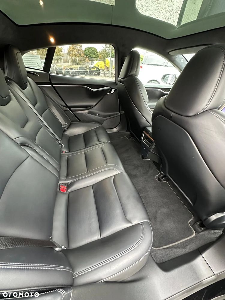 Tesla Model S Long Range AWD - 23