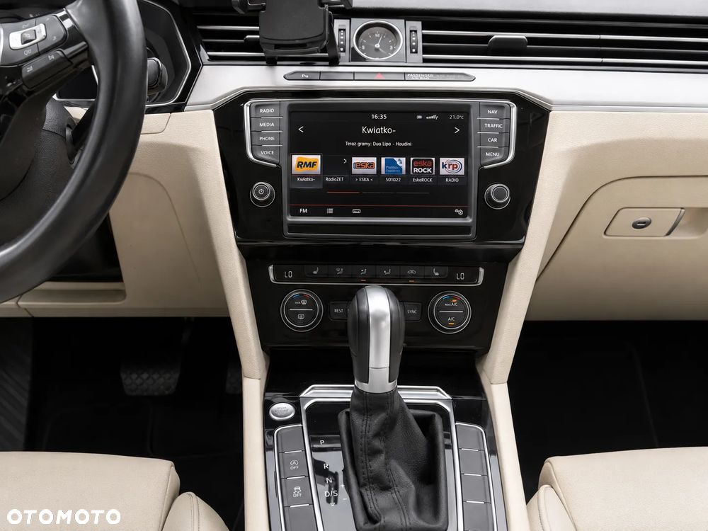 Volkswagen Passat 2.0 TDI BMT Highline DSG - 12
