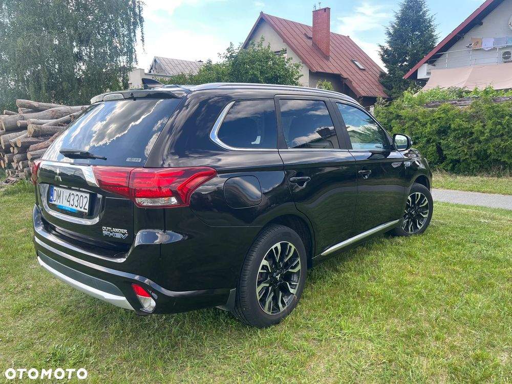 Mitsubishi Outlander Intense + - 6