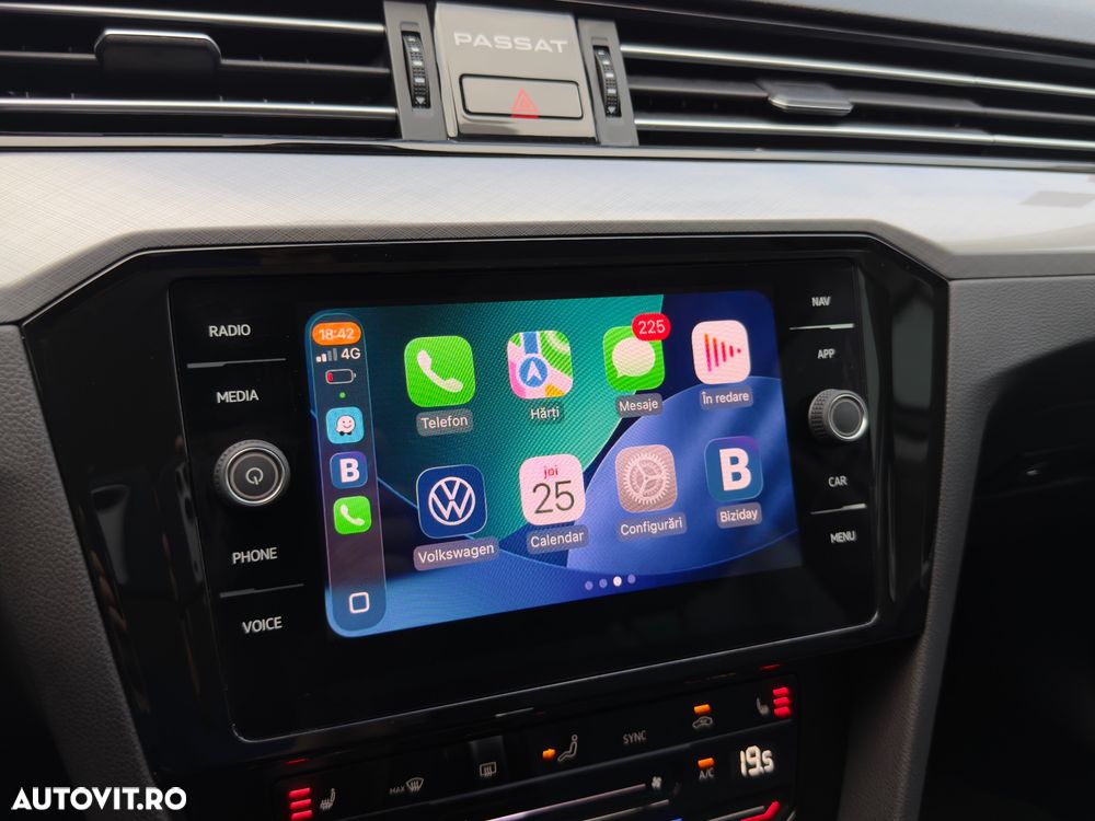 VOLKSWAGEN Passat 2023 — imagine 9