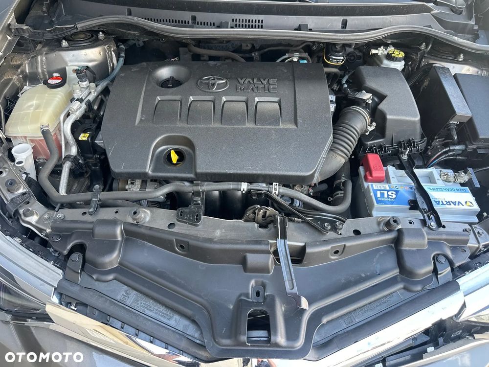 Toyota Auris 1.6 Prestige - 9