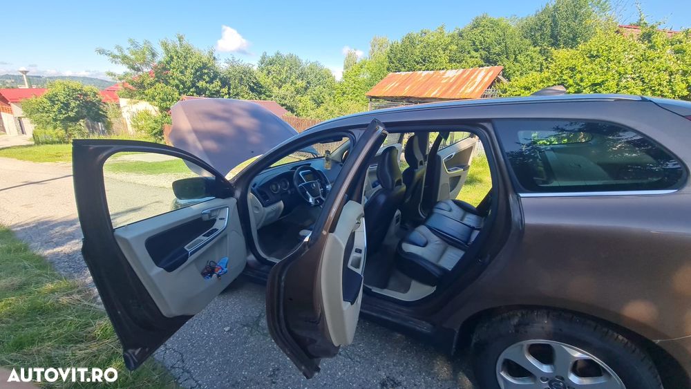 Volvo XC 60 D5 AWD A6 Basic - 15