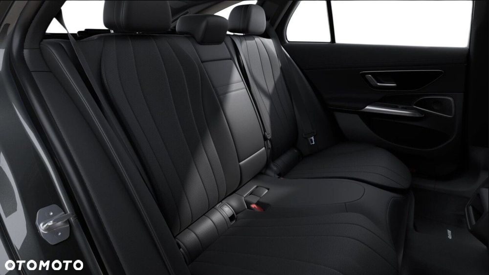 Mercedes-Benz Klasa E 220 d mHEV 4-Matic AMG 9G-Tronic - 9