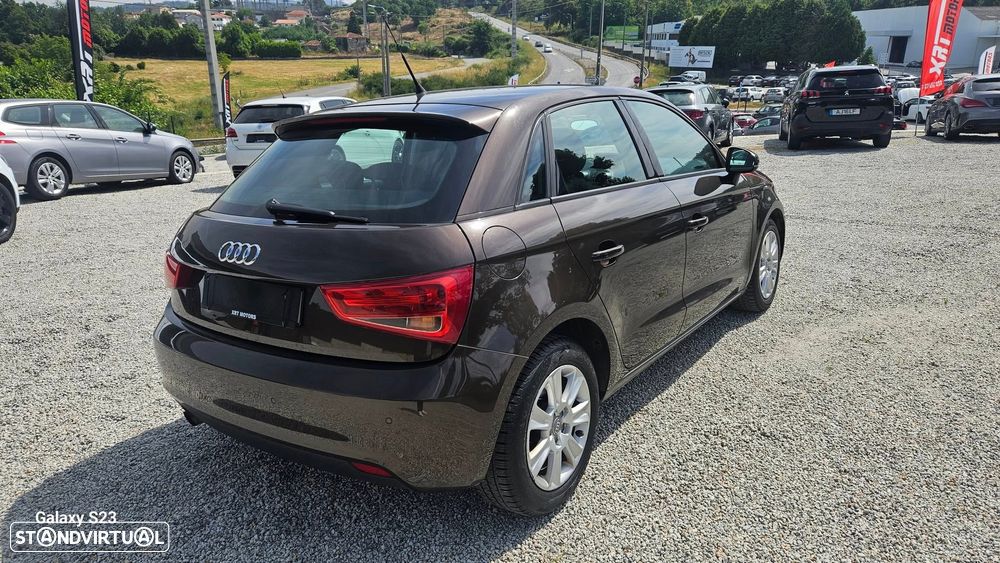 Audi A1 Sportback 1.6 TDI Attraction - 19
