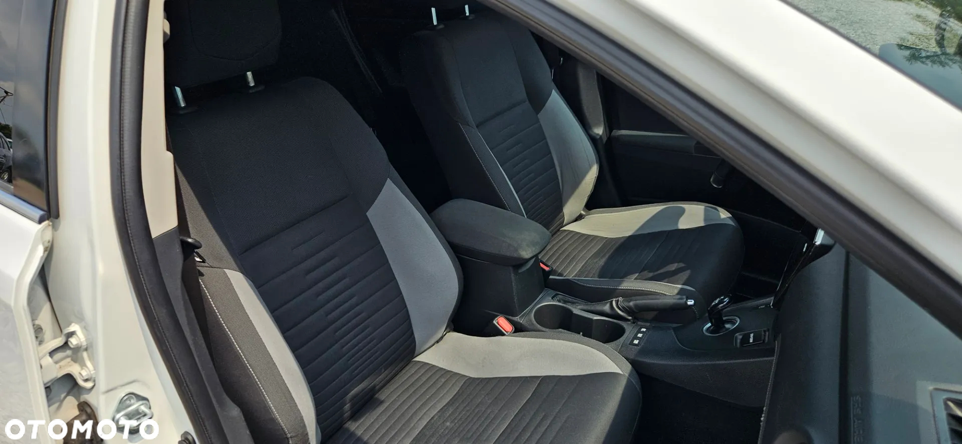 Toyota Auris 1.8 VVT-i Hybrid Automatik Comfort - 30