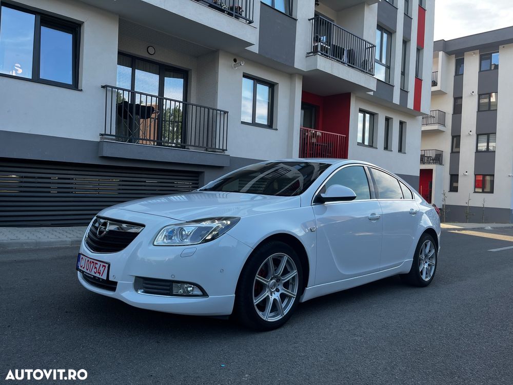 Opel Insignia - 1