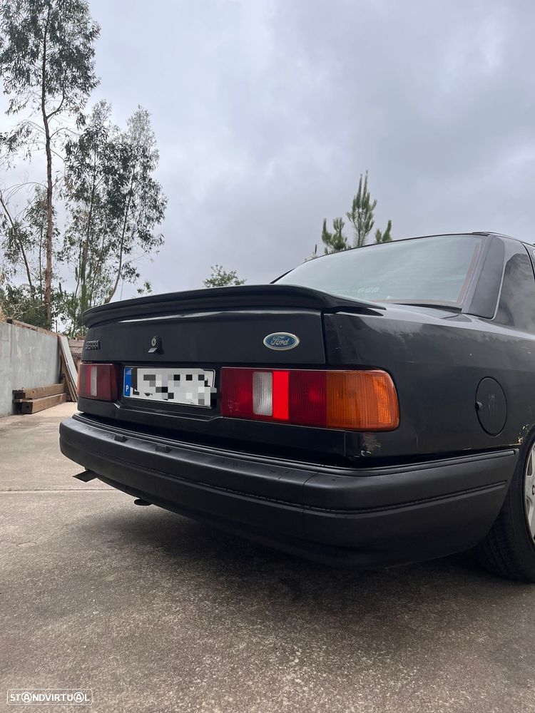 Ford Sierra 2.0i Ghia - 8