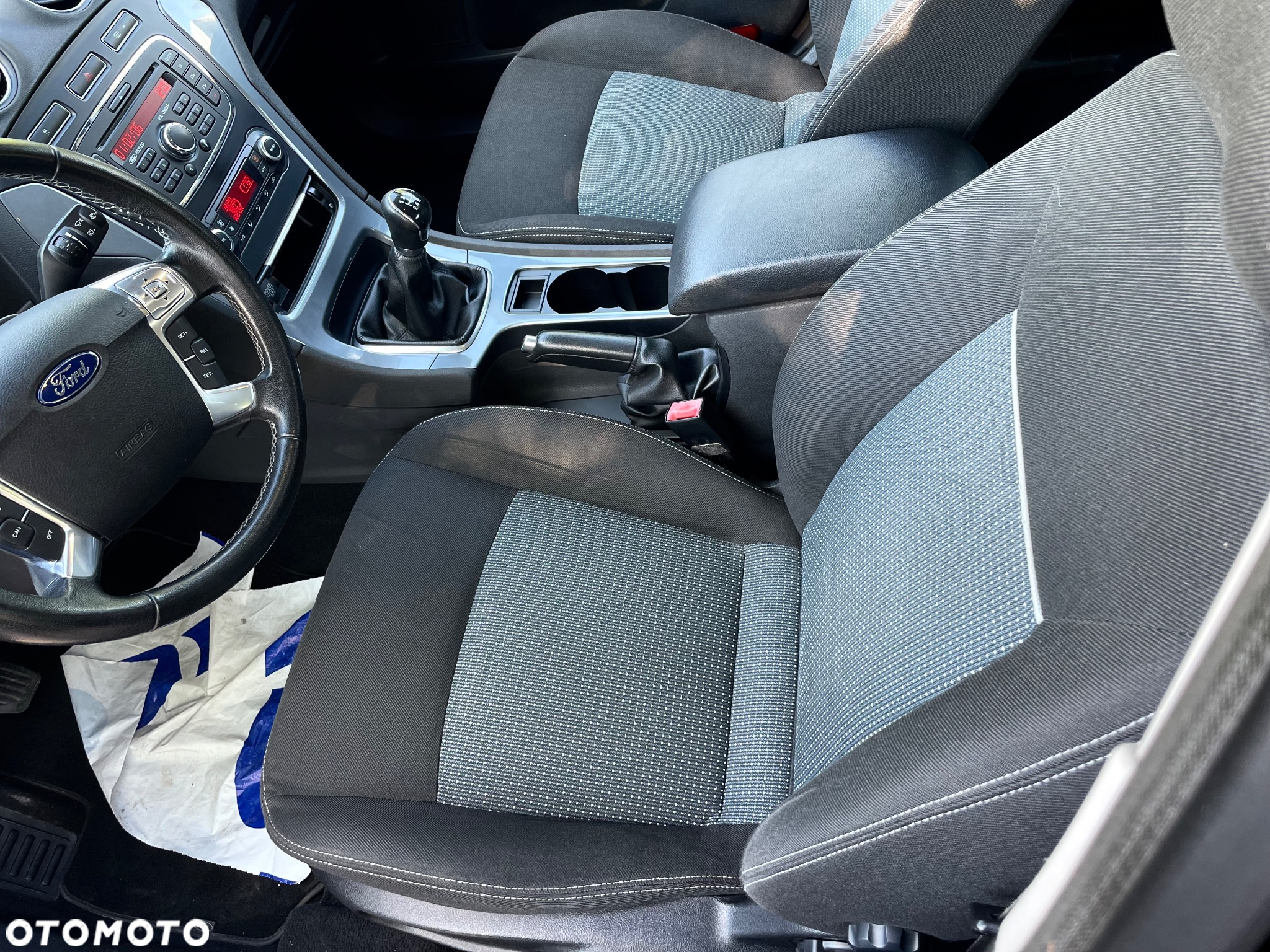 Ford Mondeo 2.0 Ambiente - 11