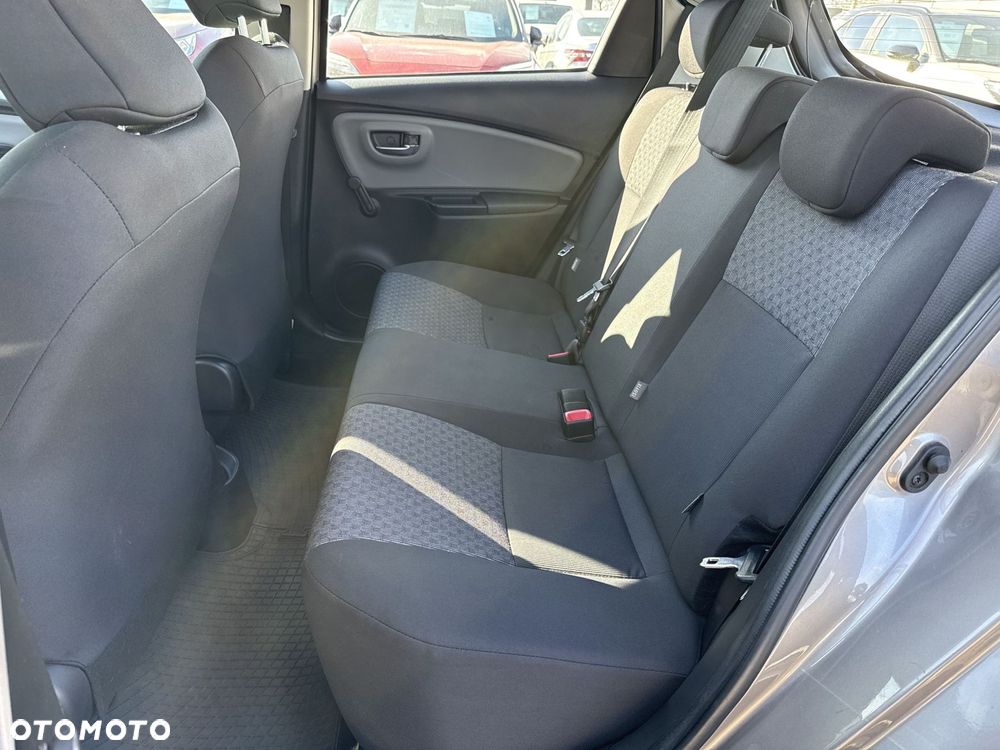 Toyota Yaris - 12