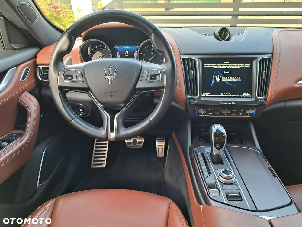 Maserati Levante - 11