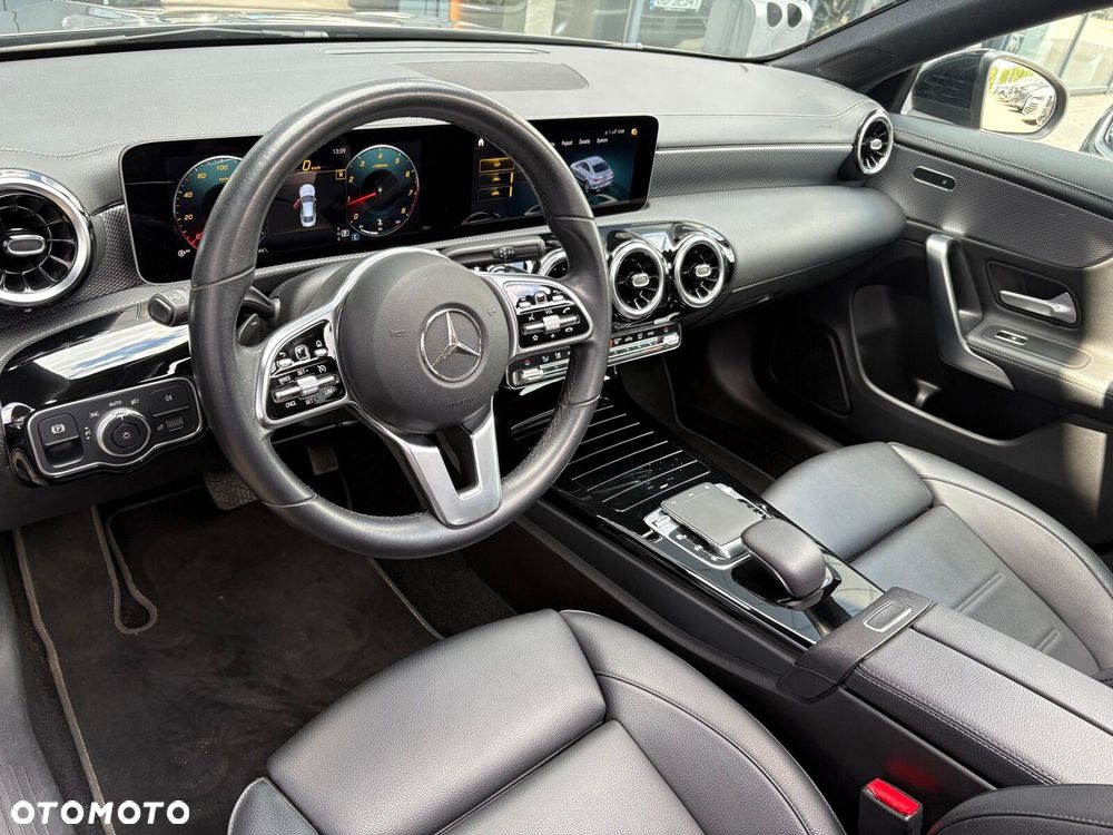 Mercedes-Benz CLA - 13