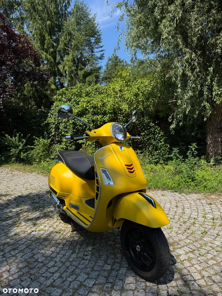 Vespa GTS - 2