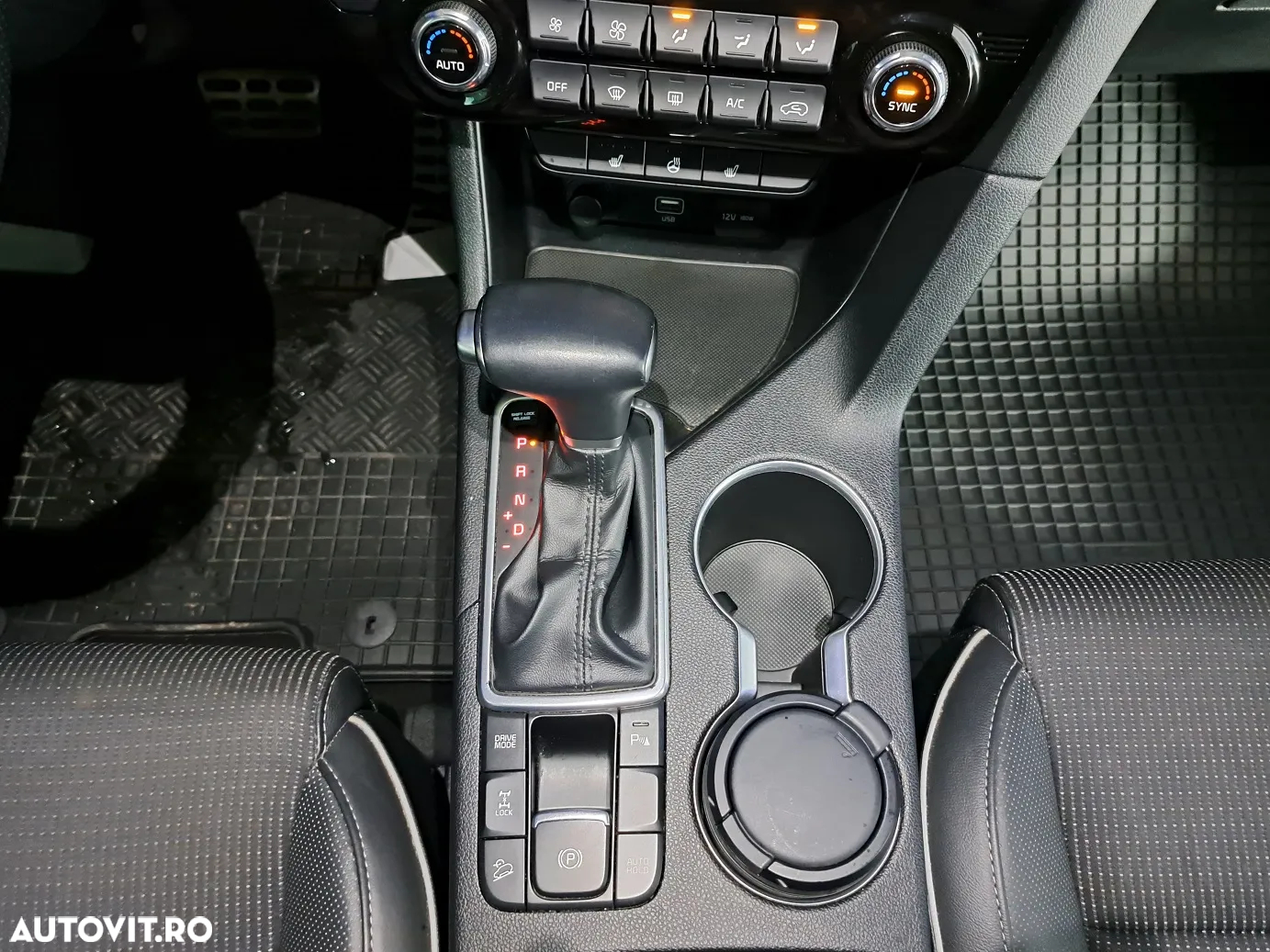 Kia Sportage - 16