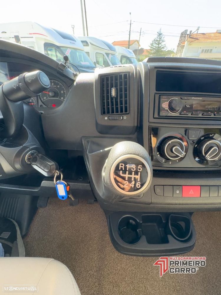 Bavaria Style I740 c.central e basculante - 53