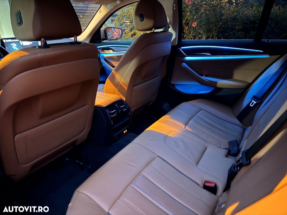 BMW Seria 5 520e Aut. Luxury Line - 11