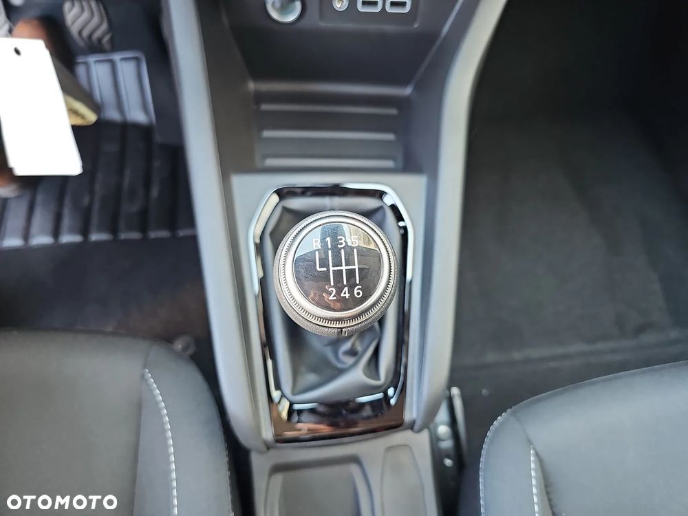 Renault Clio - 25