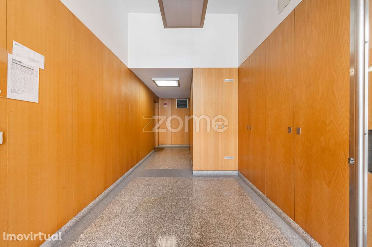 Apartamento T3 - Condomínio Fechado - Porto - Grande imagem: 4/46