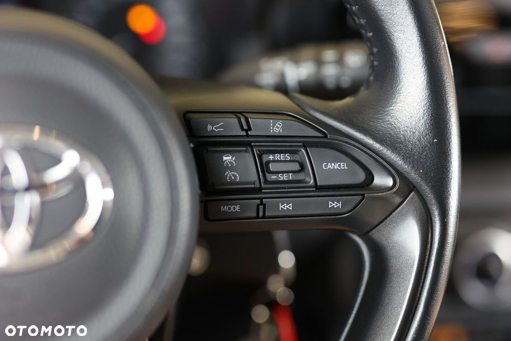 Toyota Yaris - 32