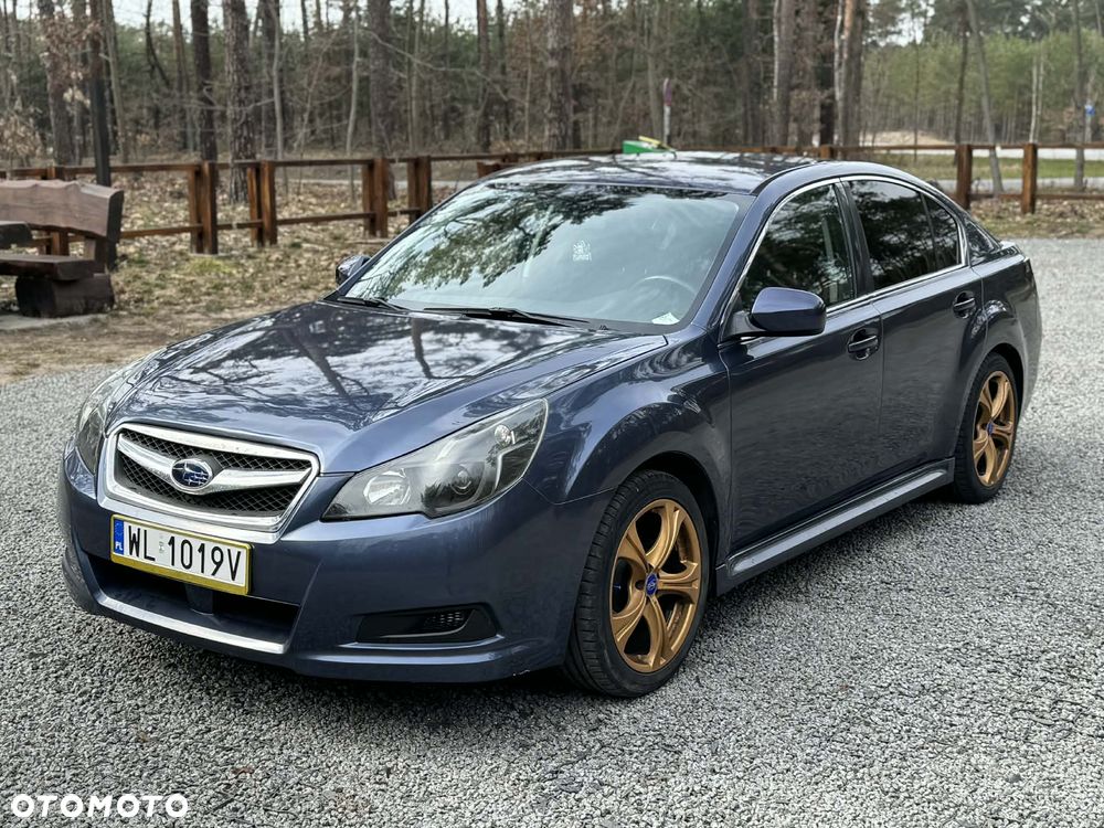 Subaru Legacy - 1