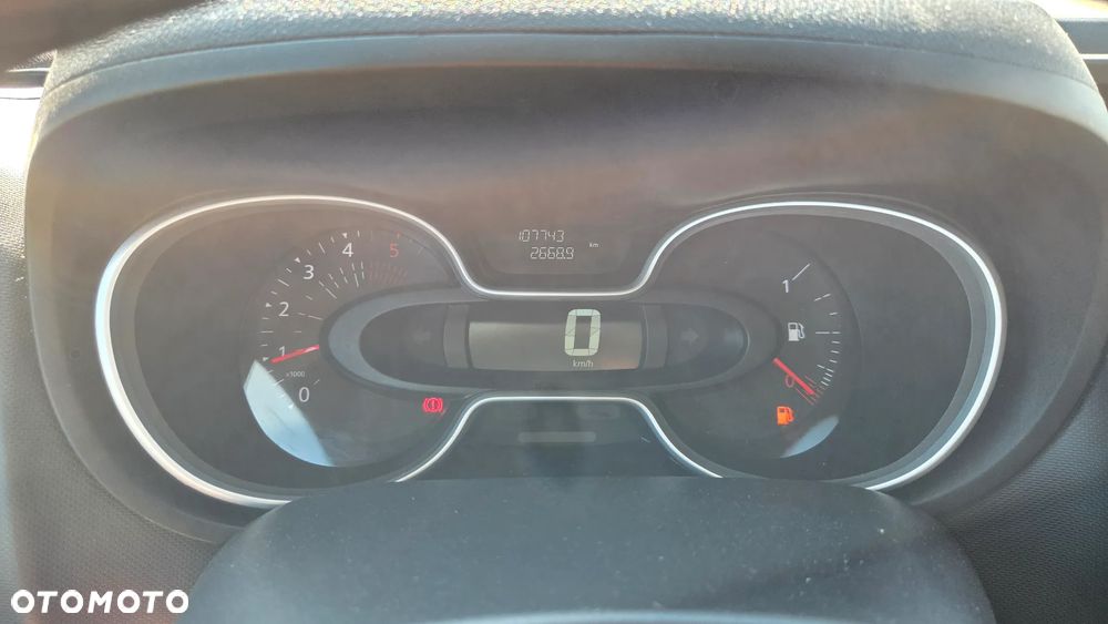 Renault Trafic - 15