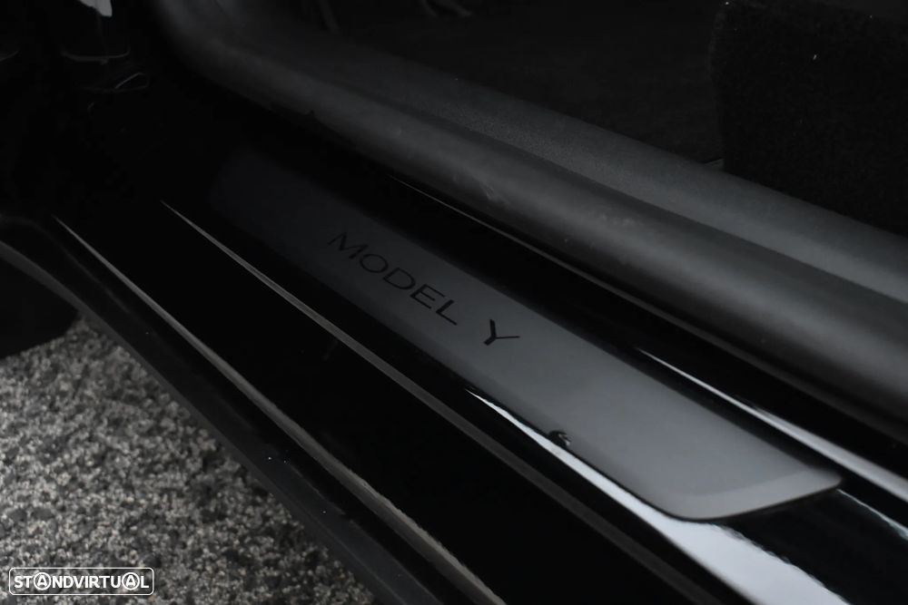 Tesla Model Y Performance Tração Integral - 28