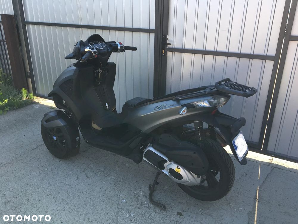 Piaggio MP-3 - 5