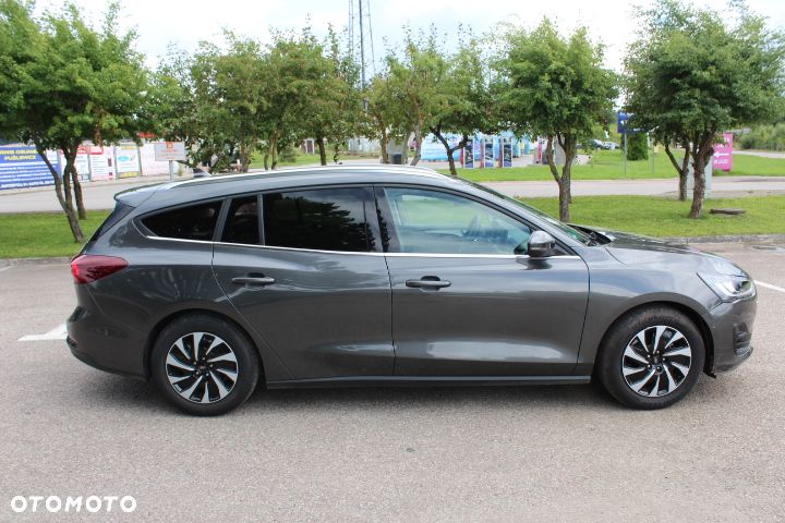 Ford Focus 1.0 EcoBoost Titanium - 9
