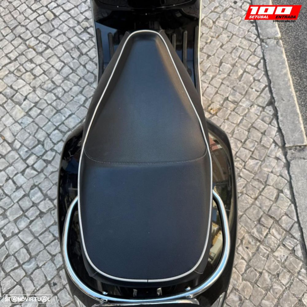 Piaggio Vespa GTS Supersport 300 - 13
