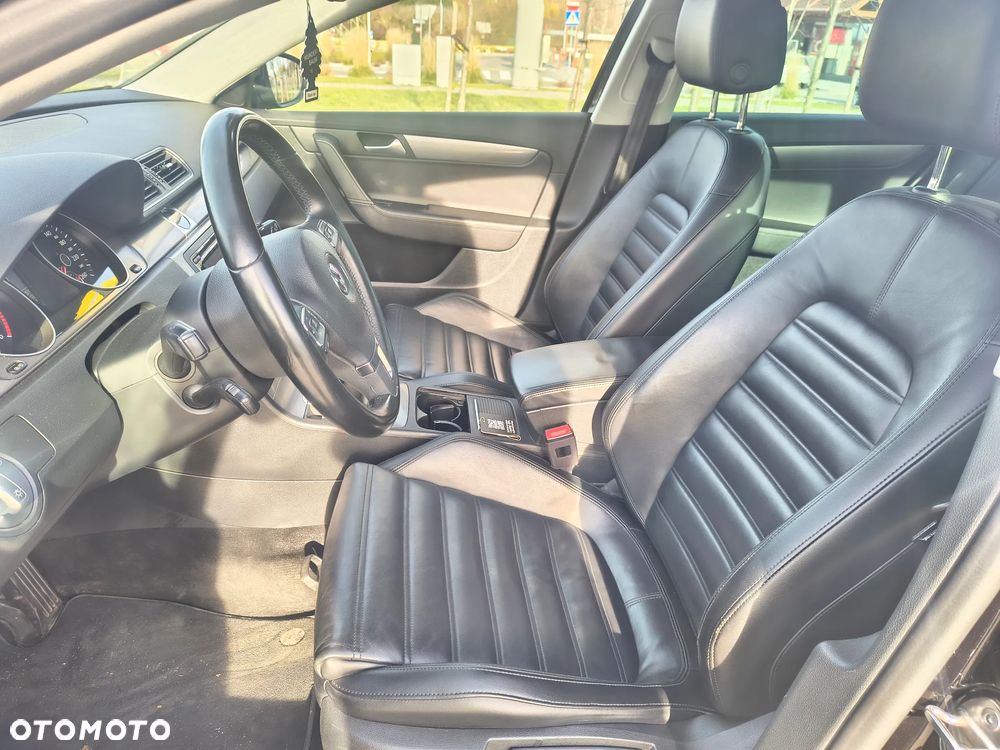 Volkswagen Passat Variant 2.0 TDI BlueMotion Technology Highline - 12