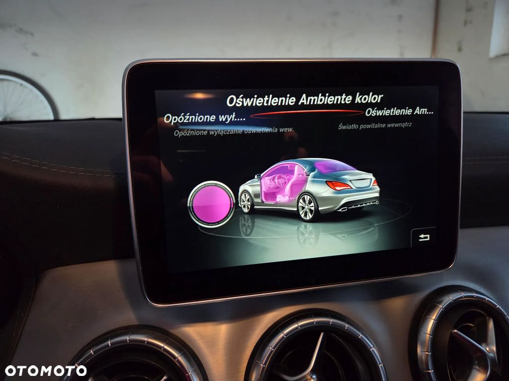 Mercedes-Benz CLA - 12