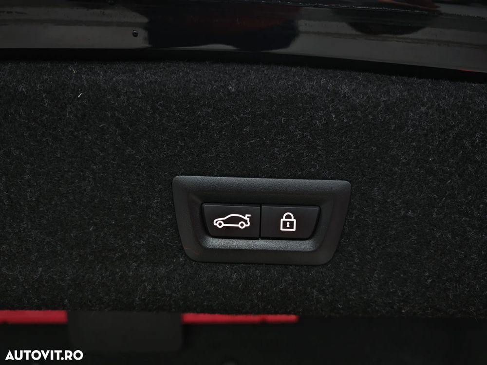 BMW Seria 3 318d Aut. - 35