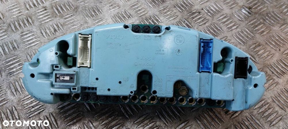 LICZNIK ZEGARY BMW E36 8360482 - 2