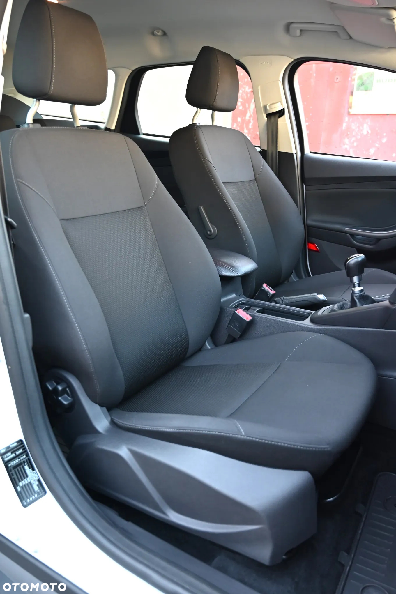 Ford Focus - 36