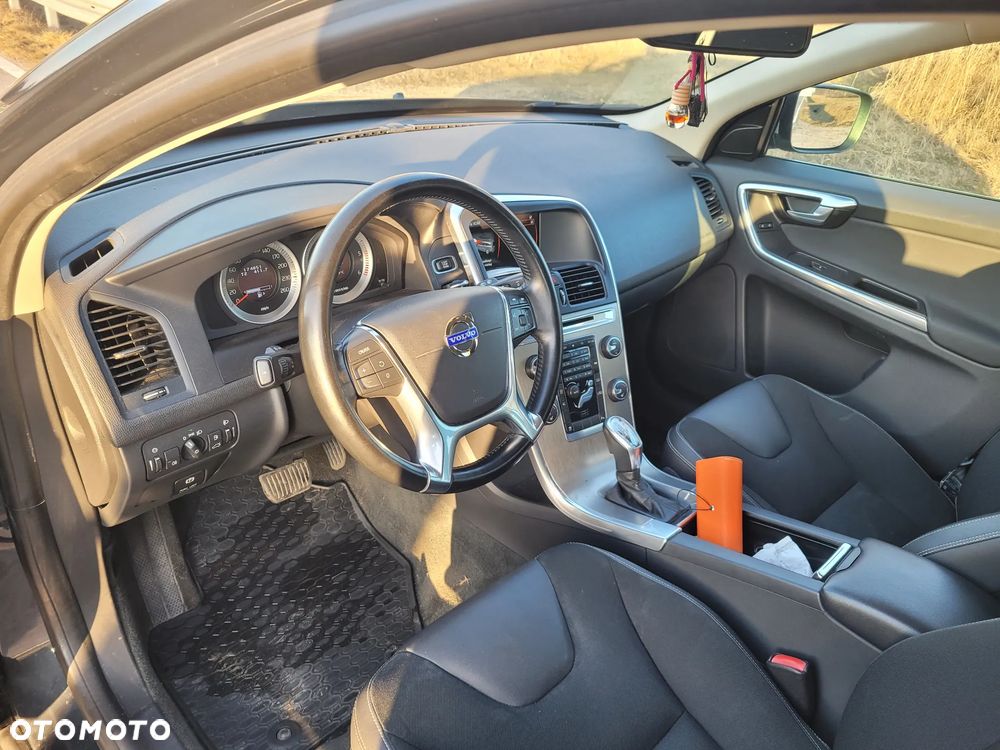 Volvo XC 60 D4 Geartronic Momentum - 8