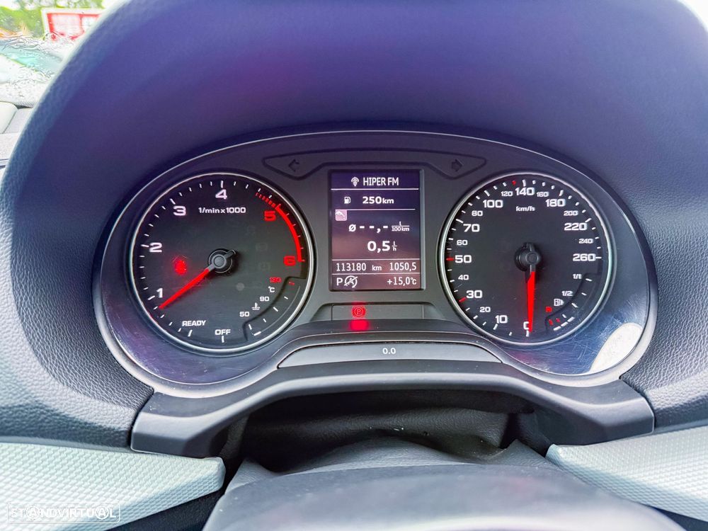 Audi Q2 30 TDI S tronic - 17