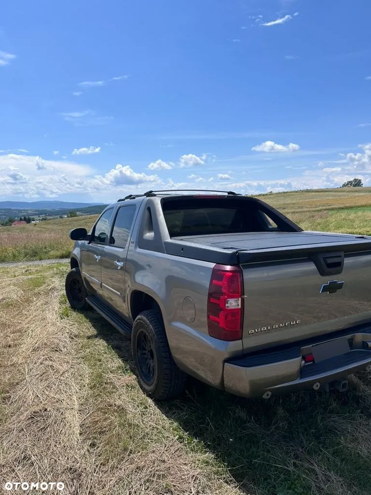 Chevrolet Avalanche - 7