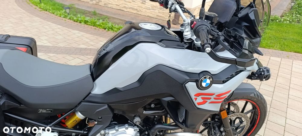 BMW F - 21