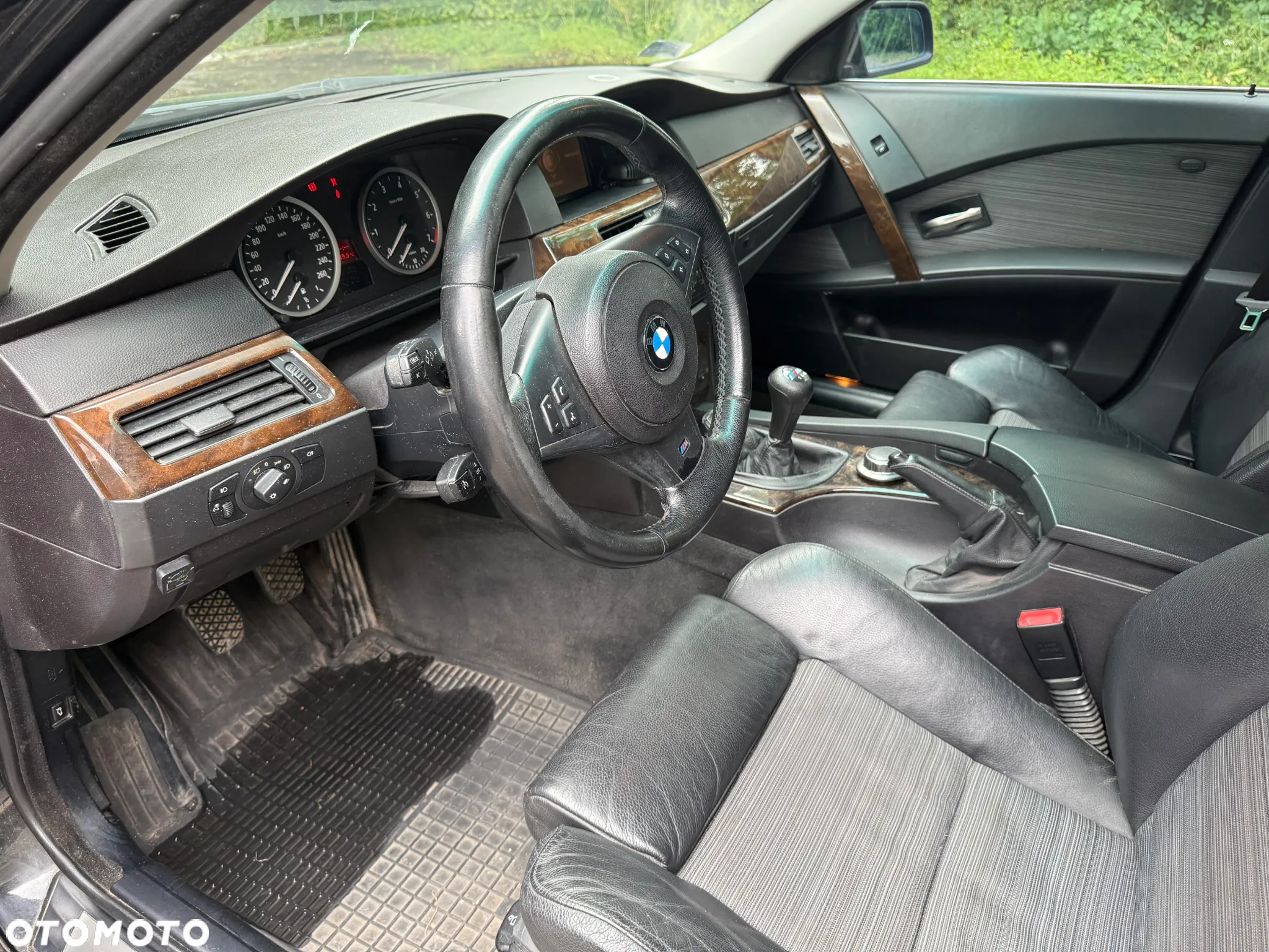 BMW Seria 5 523i - 10