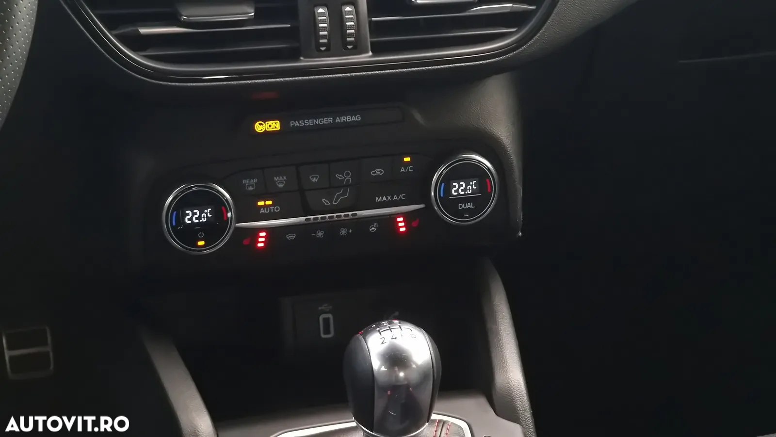 Ford Focus 1.0 EcoBoost Start-Stopp-System ST-LINE - 10