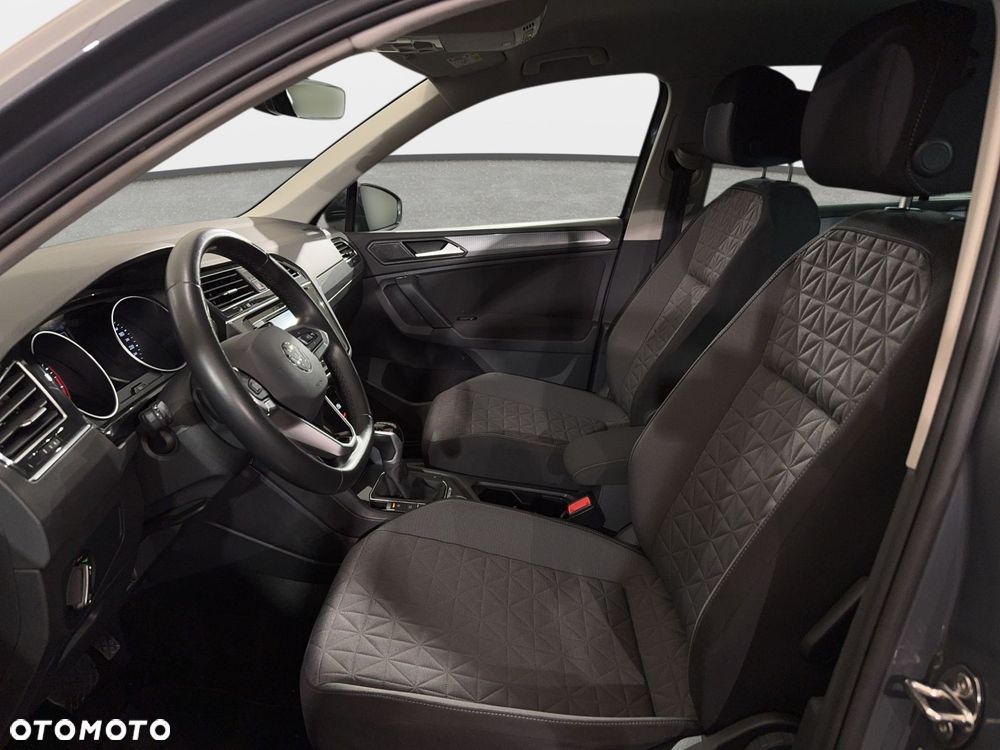 Volkswagen Tiguan - 13