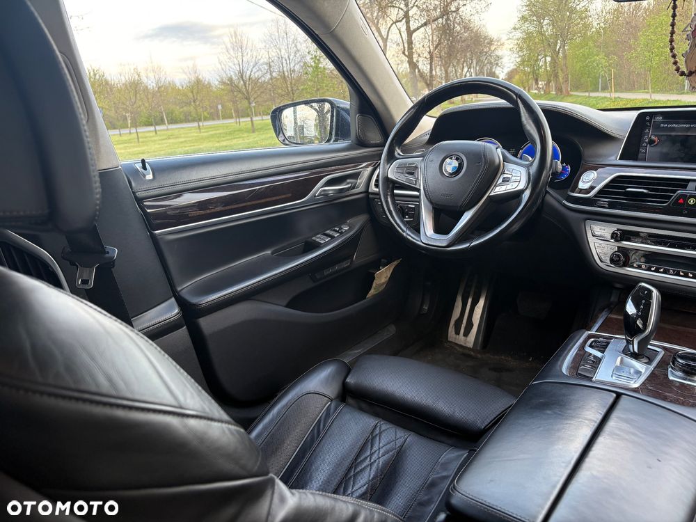 BMW Seria 7 730d xDrive - 17