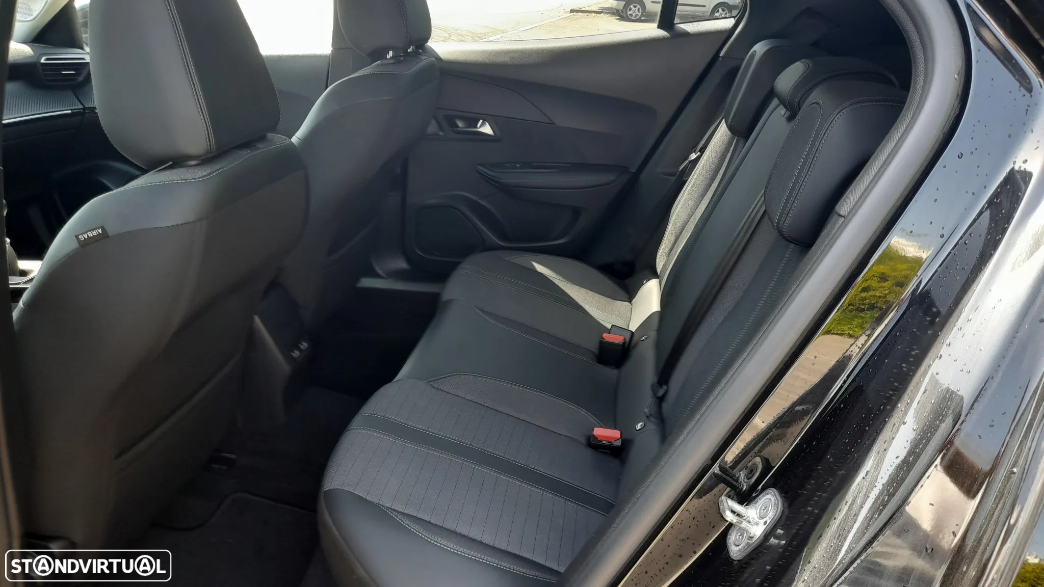Peugeot 2008 1.5 BlueHDi Allure Pack - 8