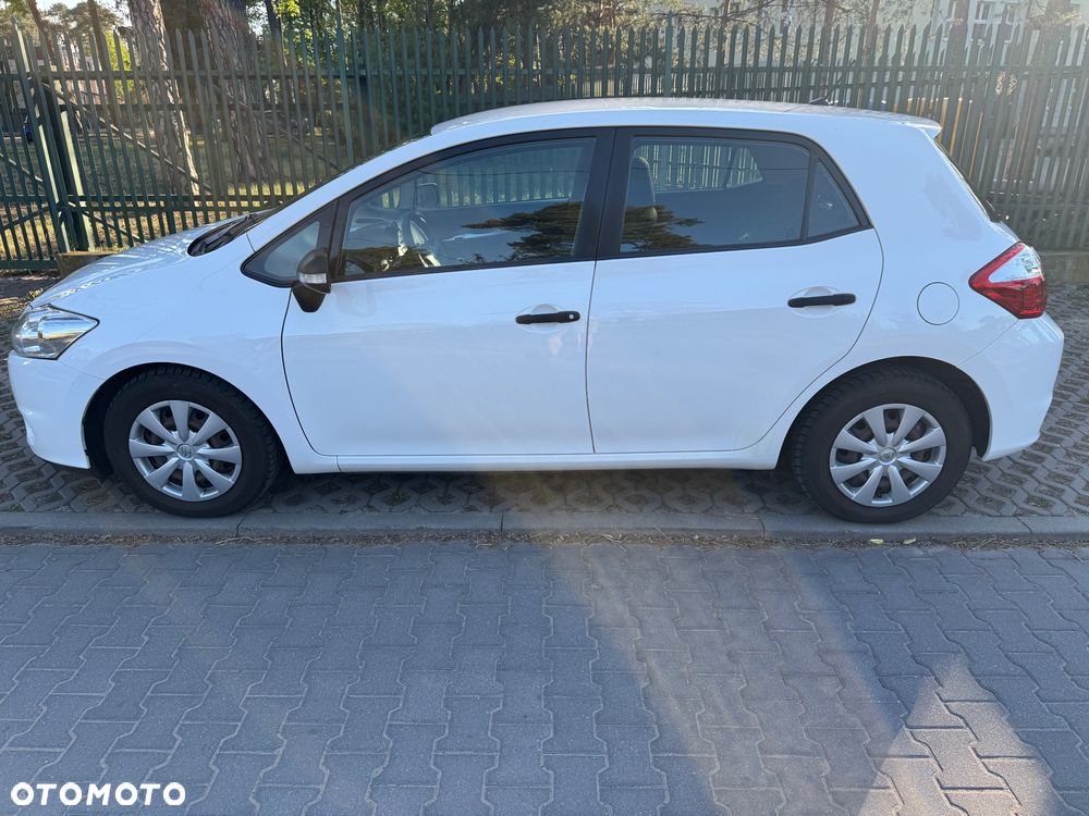 Toyota Auris 1.4 D-4D 2010 - 5