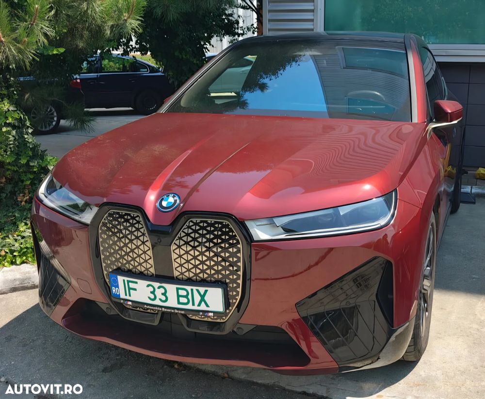 BMW iX - 1
