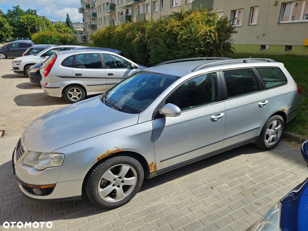 Volkswagen Passat 2.0 TDI Trendline DSG - 3