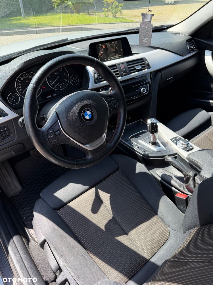 BMW Seria 3 318d Sport Line - 8