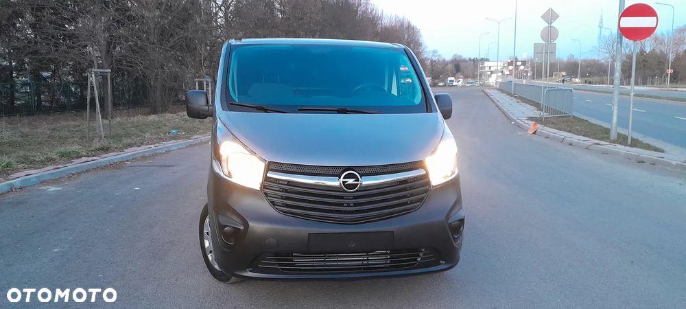 Opel vivaro - 4