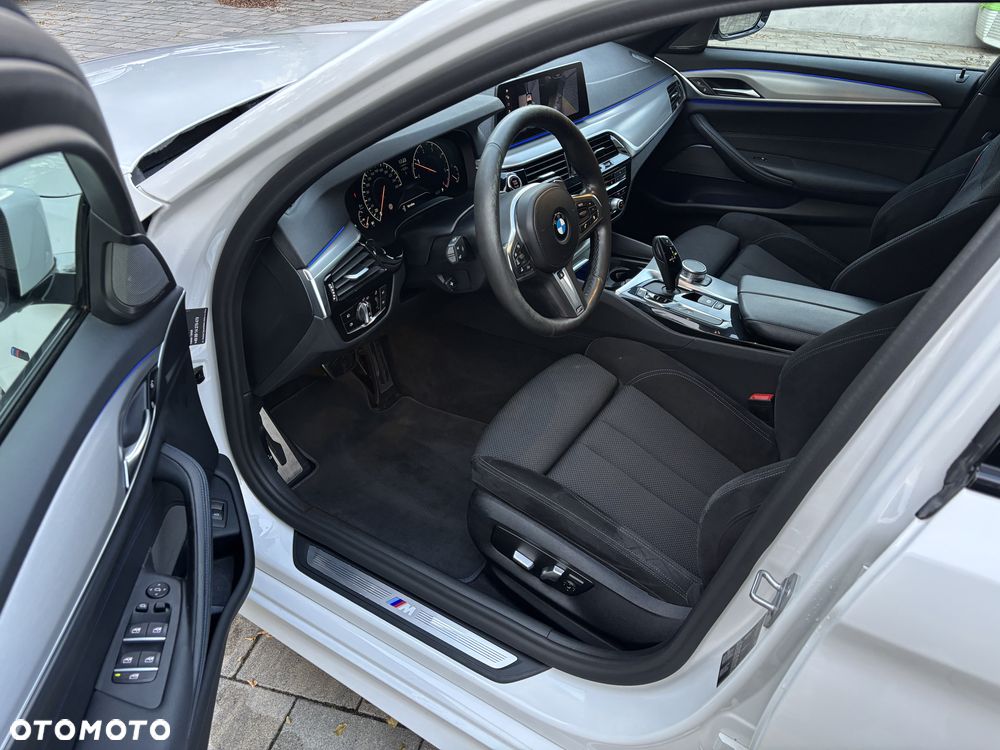 BMW Seria 5 520d M Sport Edition - 15