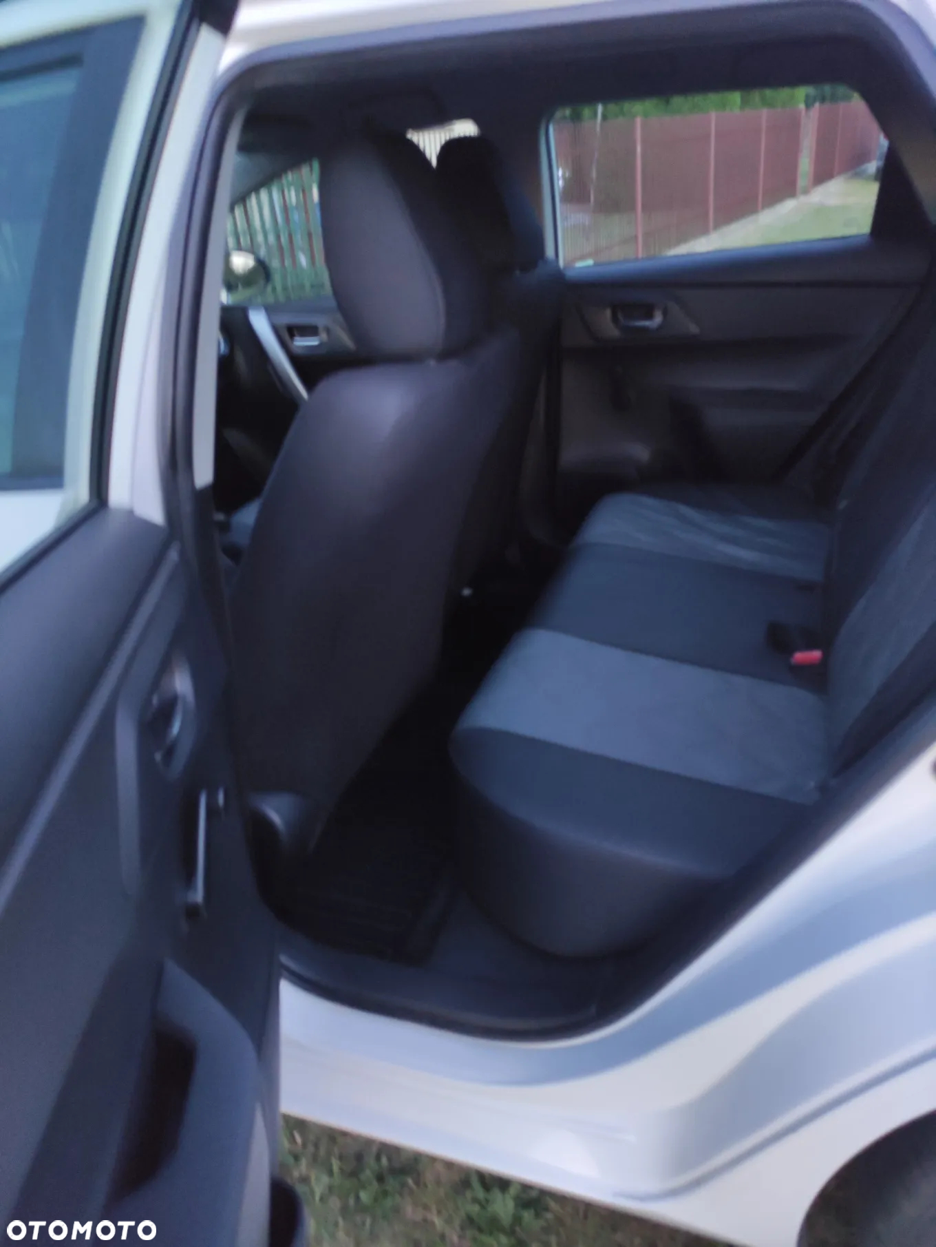 Toyota Auris 1.4 D-4D Active - 6