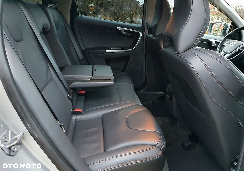 Volvo XC 60 D4 Drive-E Summum - 9